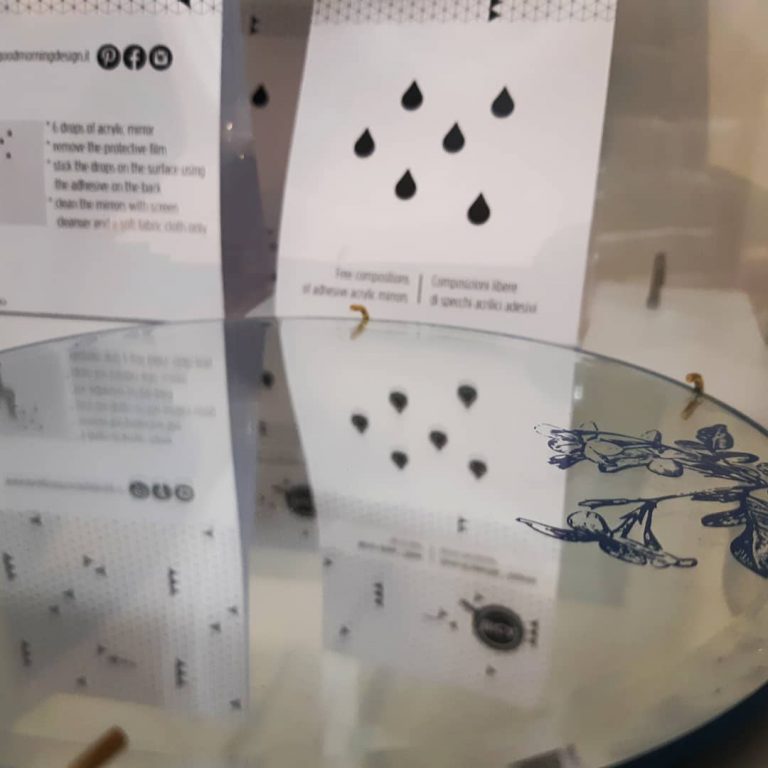 bica specchio erre nel bosco